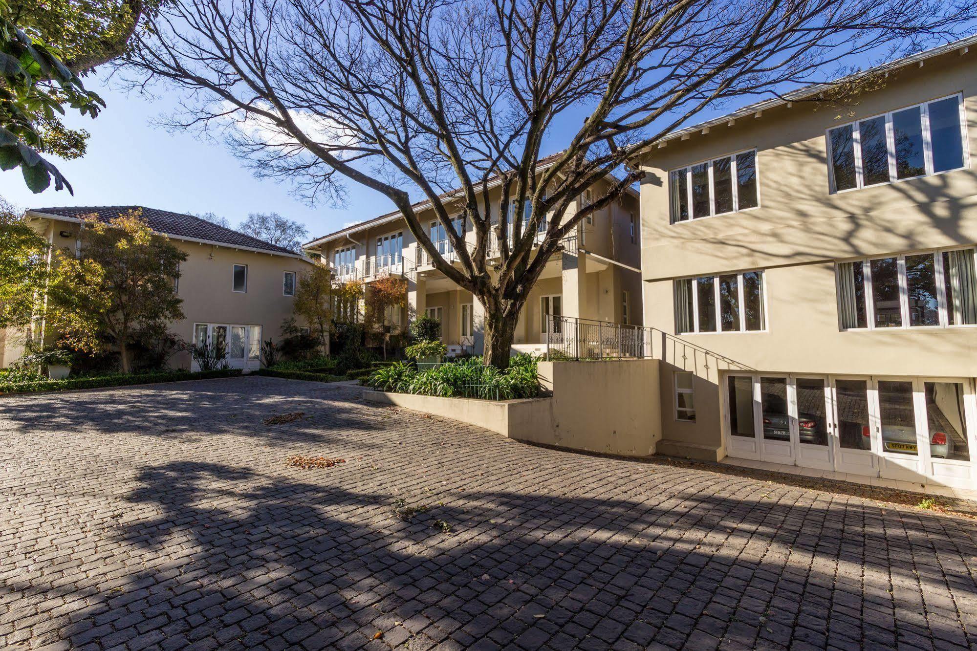 Q On First Guesthouse Johannesburg Eksteriør billede