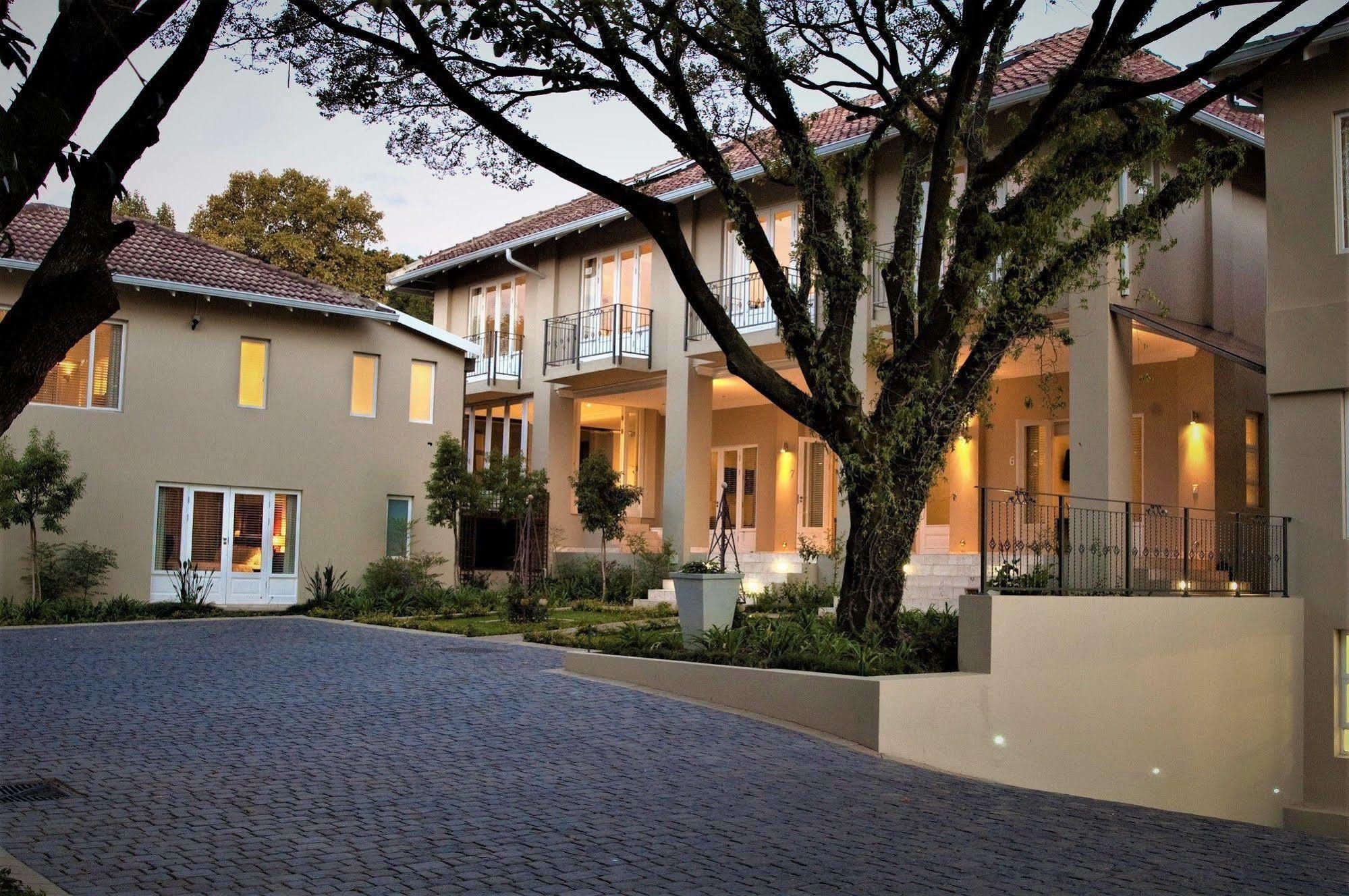 Q On First Guesthouse Johannesburg Eksteriør billede