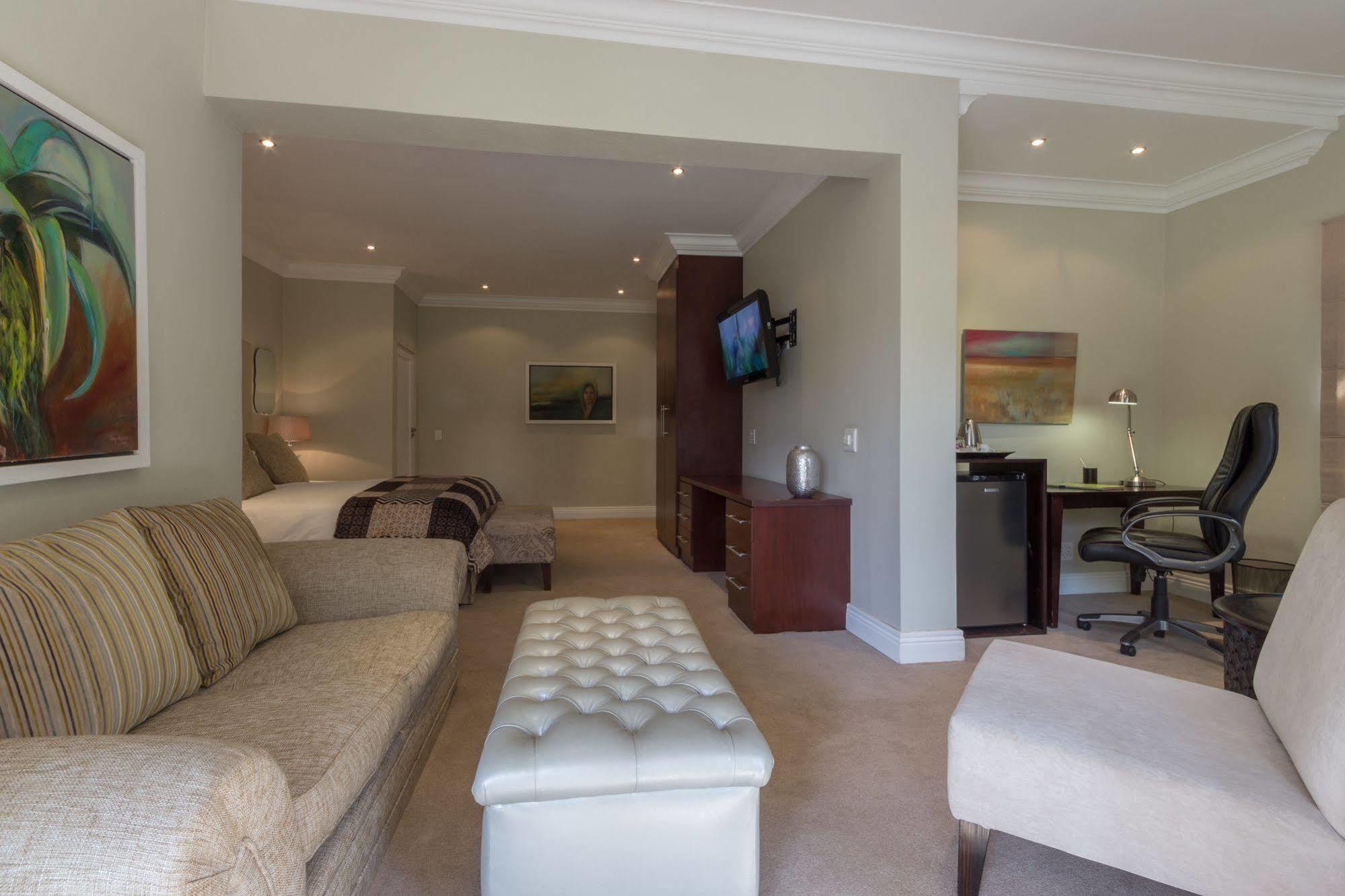 Q On First Guesthouse Johannesburg Eksteriør billede