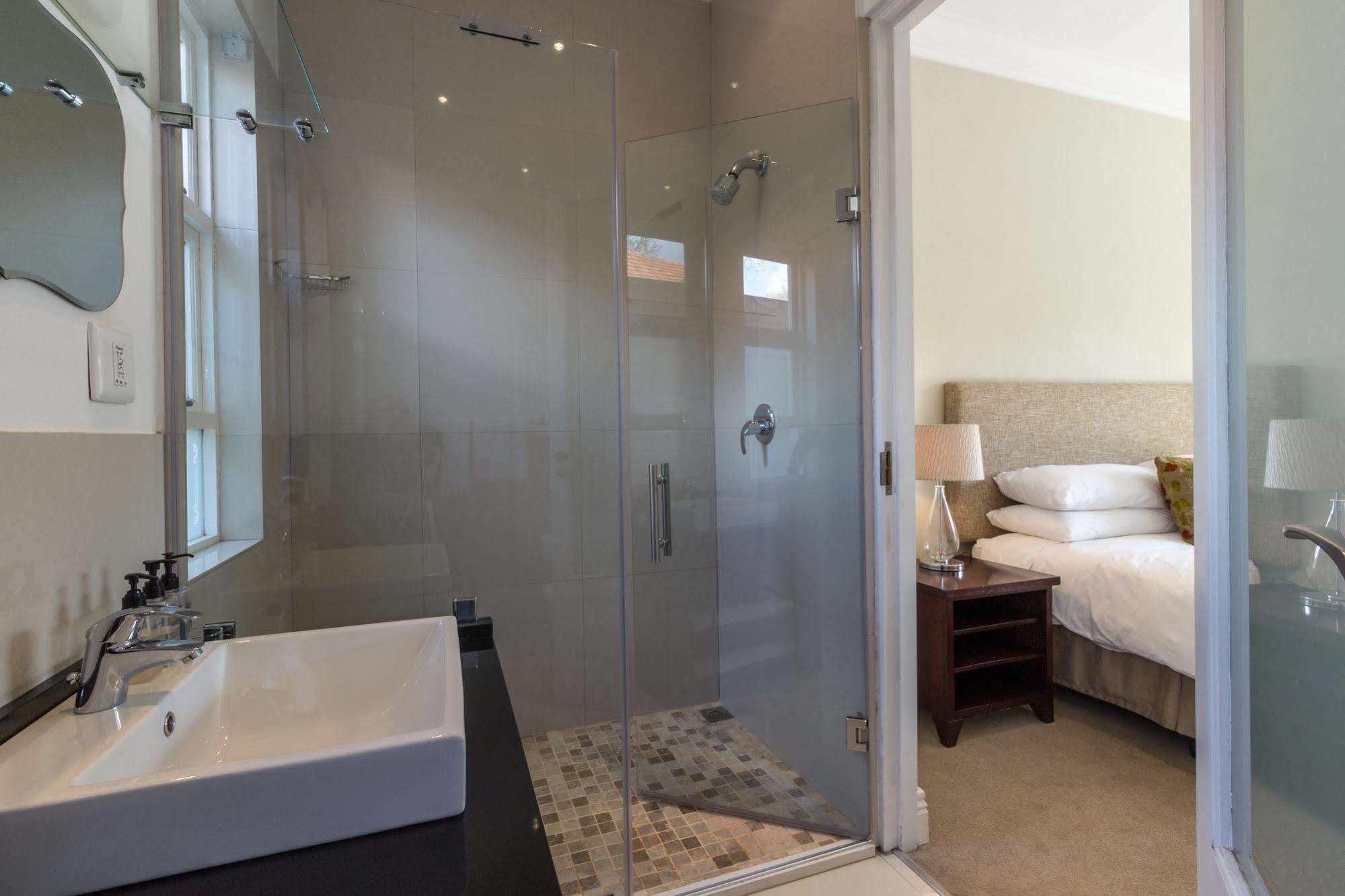 Q On First Guesthouse Johannesburg Eksteriør billede