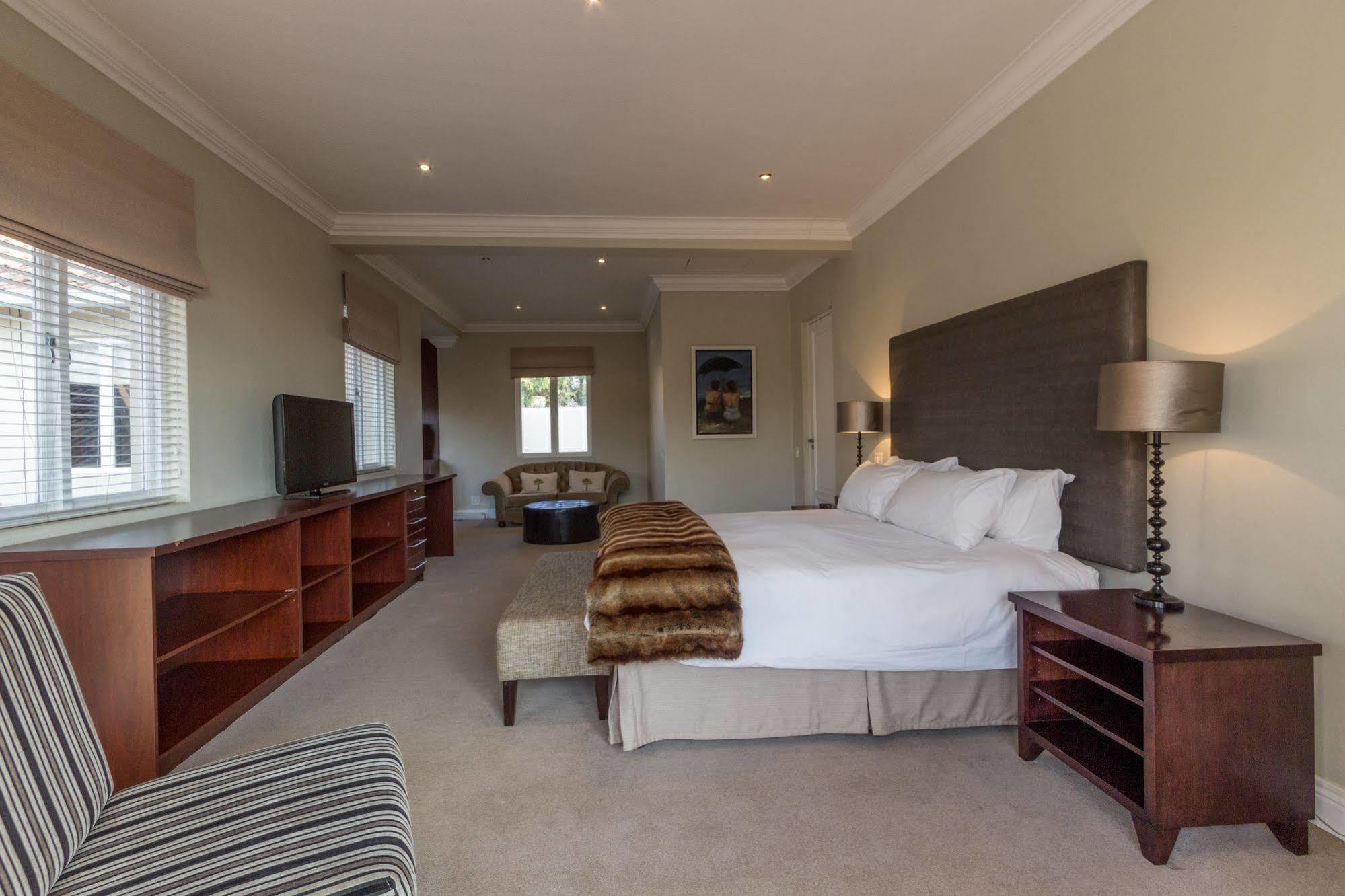 Q On First Guesthouse Johannesburg Eksteriør billede