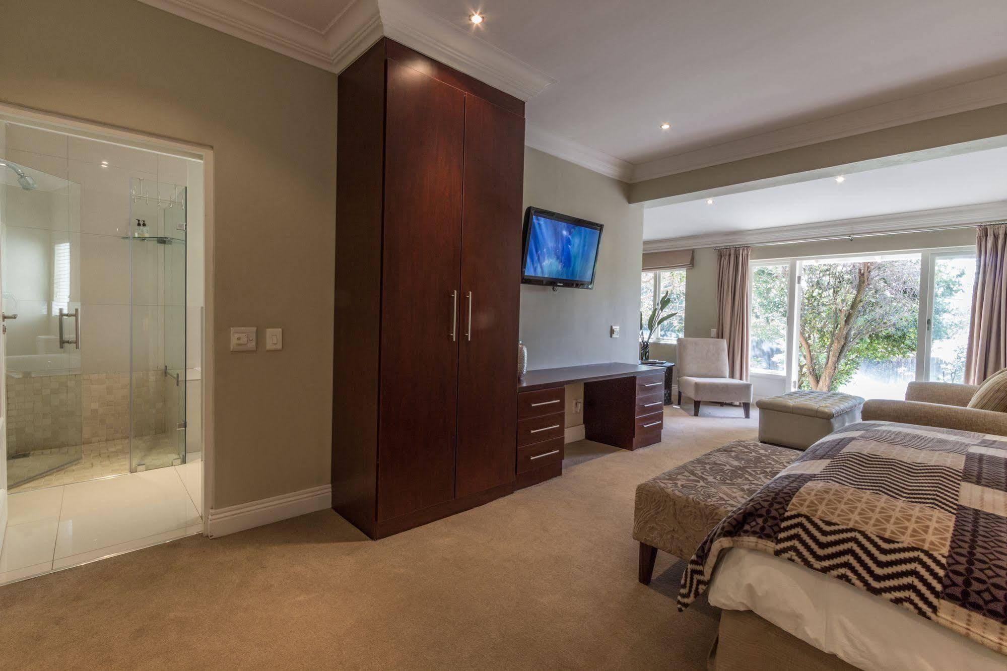 Q On First Guesthouse Johannesburg Eksteriør billede