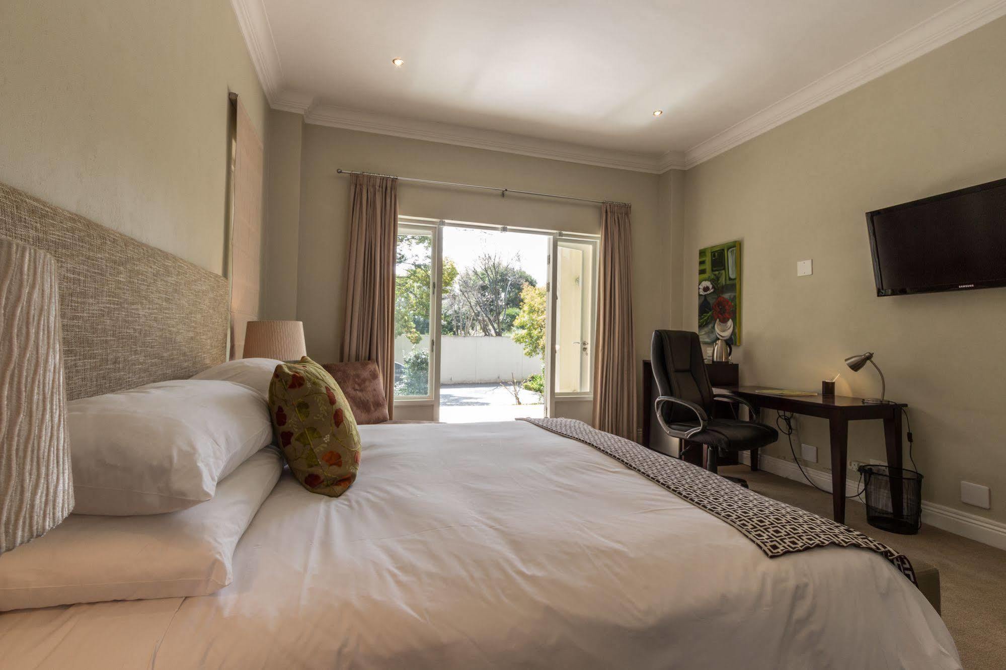 Q On First Guesthouse Johannesburg Eksteriør billede