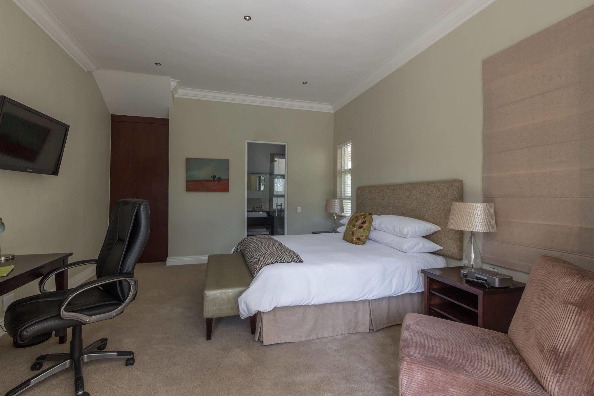 Q On First Guesthouse Johannesburg Eksteriør billede