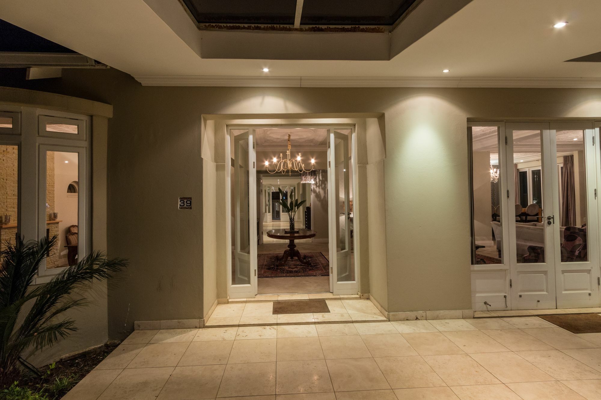 Q On First Guesthouse Johannesburg Eksteriør billede