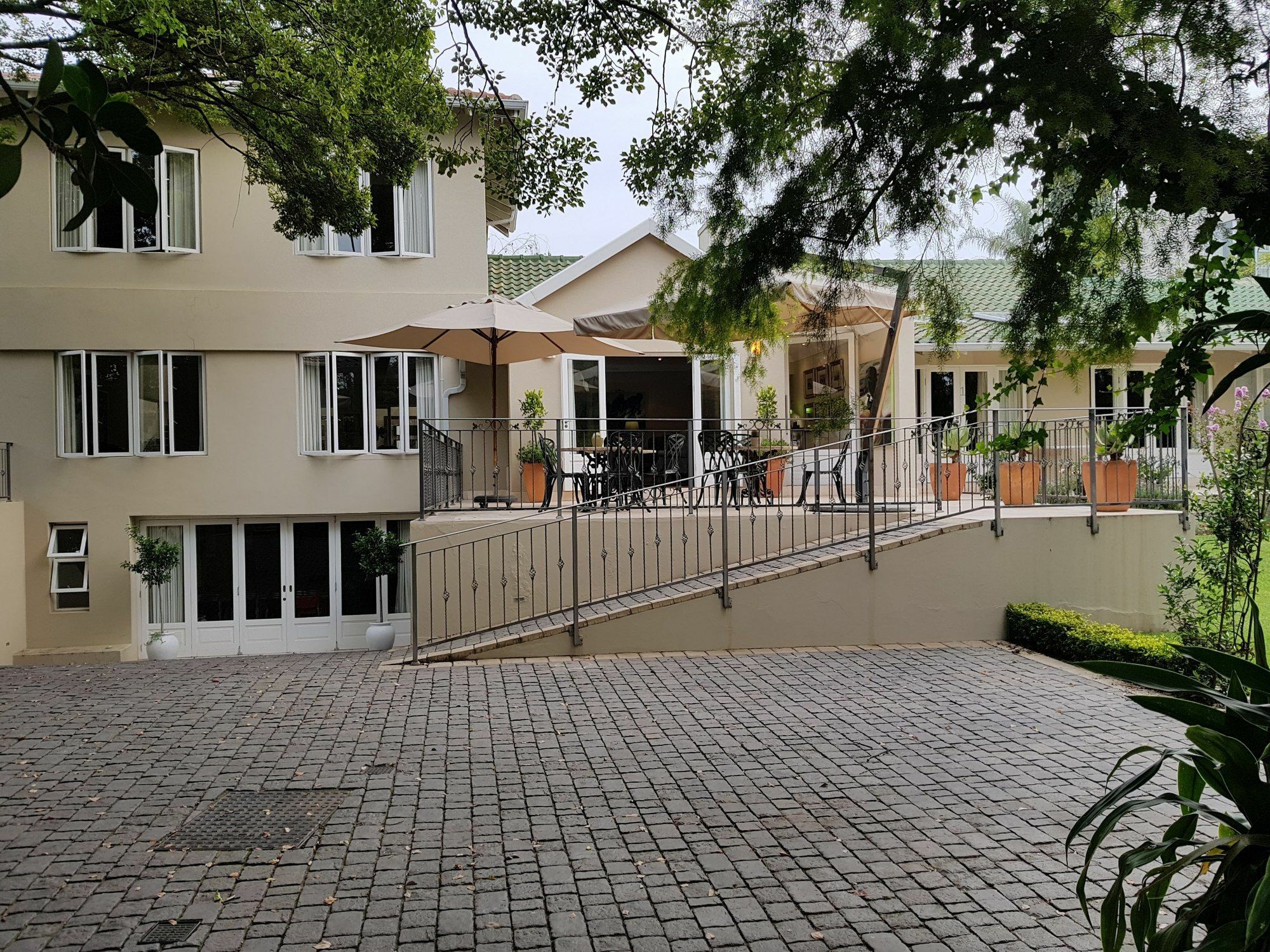 Q On First Guesthouse Johannesburg Eksteriør billede