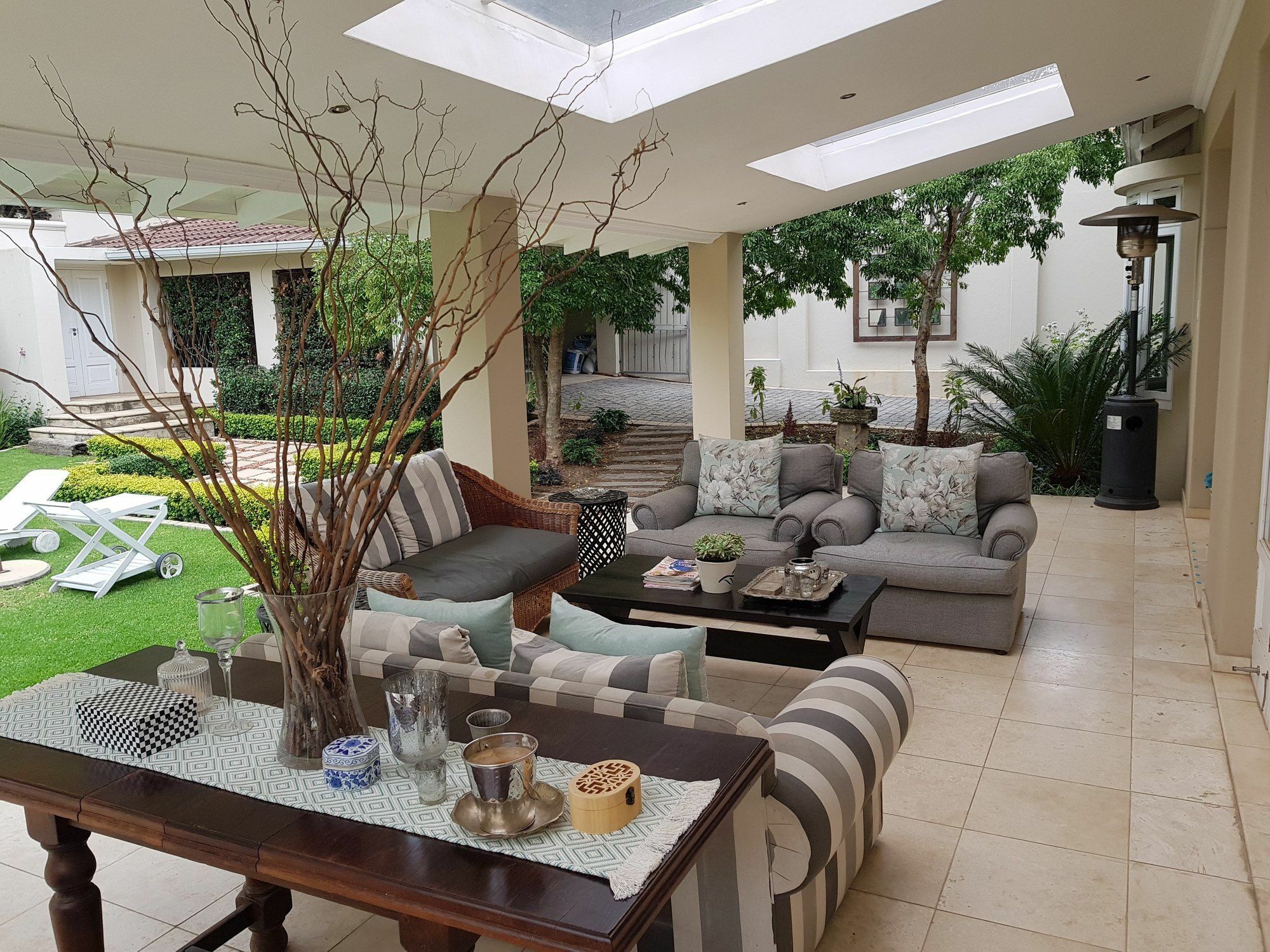 Q On First Guesthouse Johannesburg Eksteriør billede