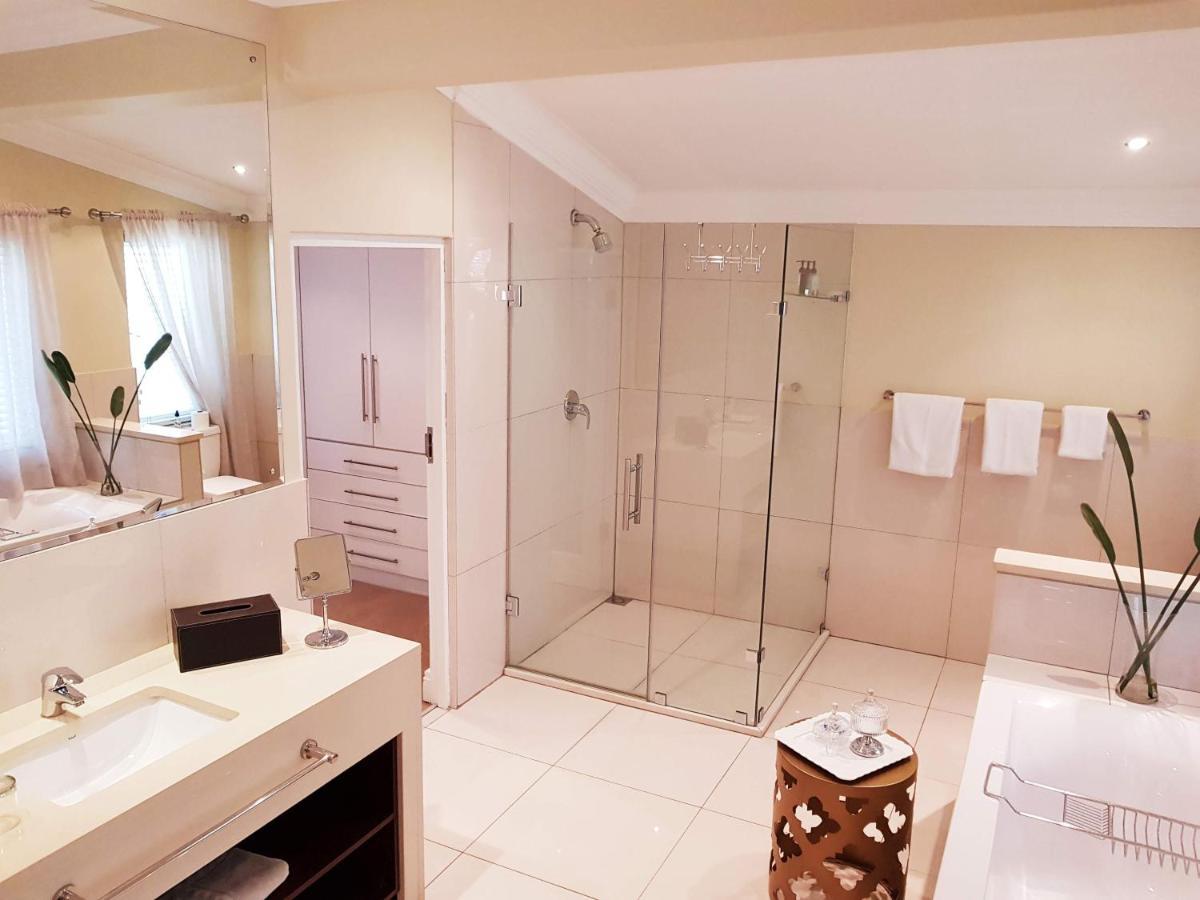 Q On First Guesthouse Johannesburg Eksteriør billede